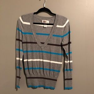Striped long sleeve v-neck tee
